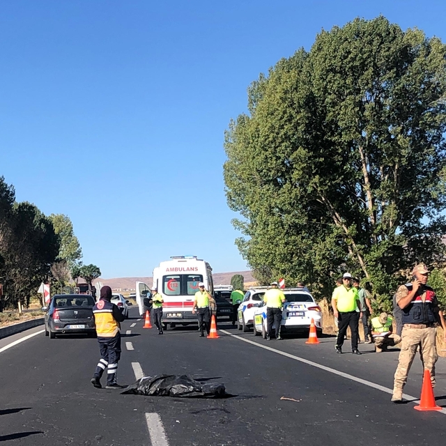 Erzurum'da otomobilin çarptığı yaya öldü