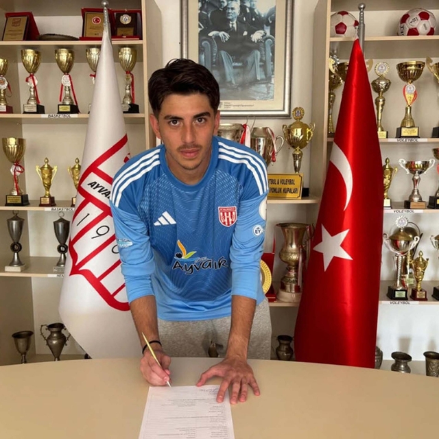 Ayvalıkgücü'ne genç kaleci