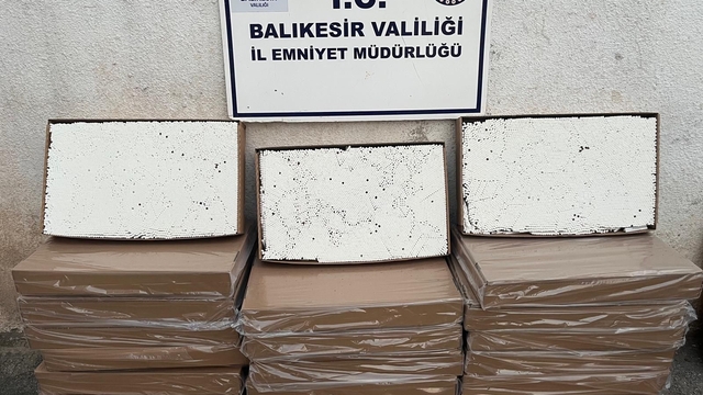 Burhaniye'de kaçakçılık operasyonunda 2 kişi gözaltına alındı