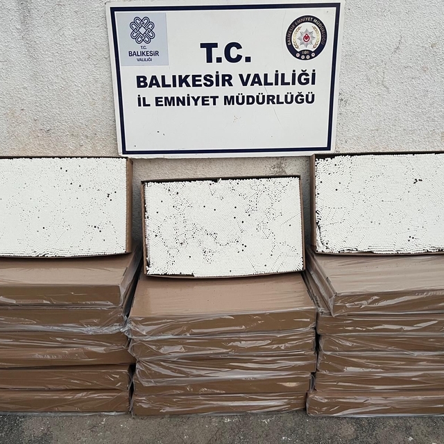 Burhaniye'de kaçakçılık operasyonunda 2 kişi gözaltına alındı