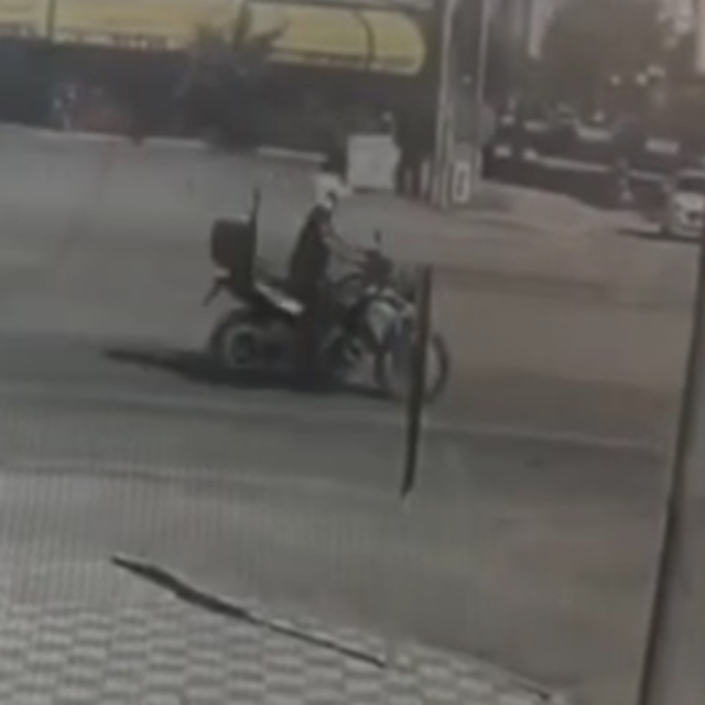 İhbara giderken kaza yapan motosikletteki trafik polisi ağır yaralandı