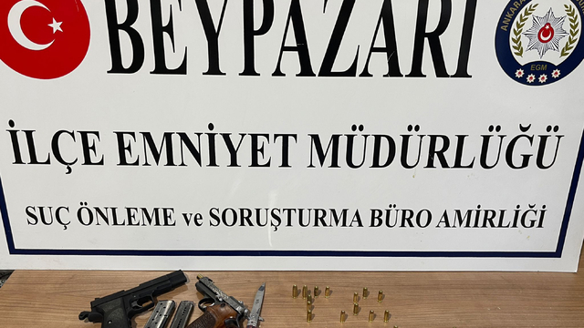 Beypazarı'nda ruhsatsız tabanca operasyonunda 3 şüpheli yakalandı