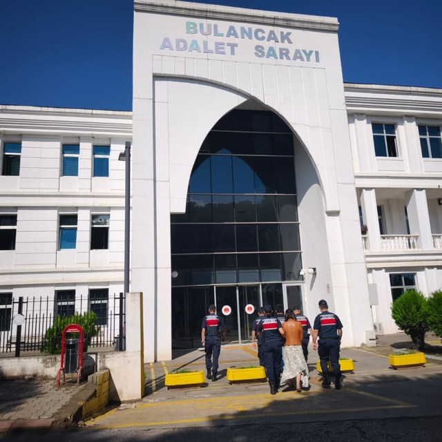 Giresun'da fındık çaldıkları iddiasıyla gözaltına alınan 2 şüpheli tutuklan...