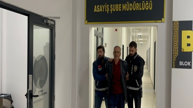 Hastane önünde husumetlisini bıçaklayan sanığa hapis ve tahliye