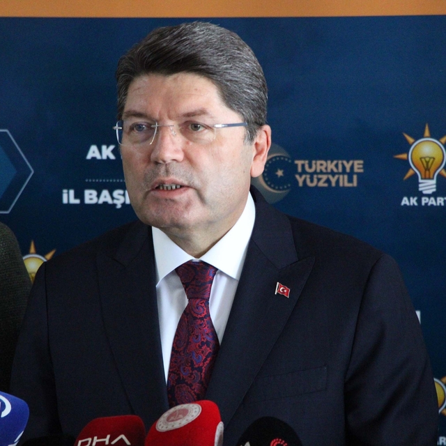 Bakan Tunç: Darbe anayasasının değişmesi lazım