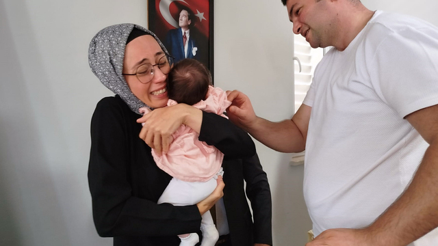 Devlet korumasındaki Begüm bebeğin kokusuyla annelik sevinci yaşadı