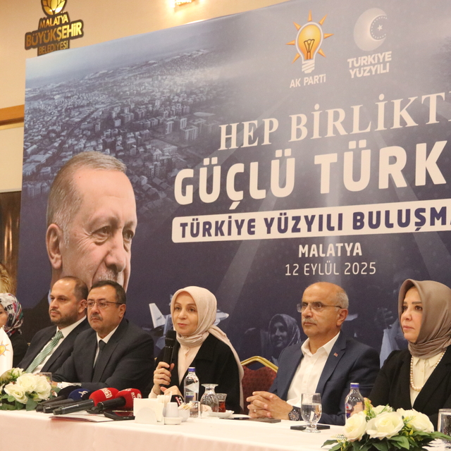 AK Parti Grup Başkanvekili Usta, Malatya'da "Türkiye Yüzyılı Buluşmaları"na...
