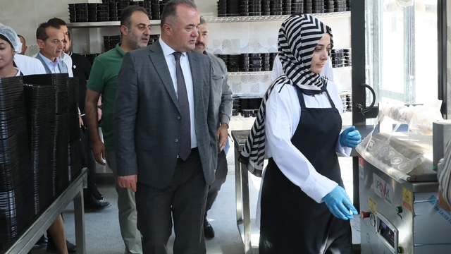 Mardin Büyükşehir Belediyesi Genel Sekreteri Sakin, aşevinde incelemelerde bulundu