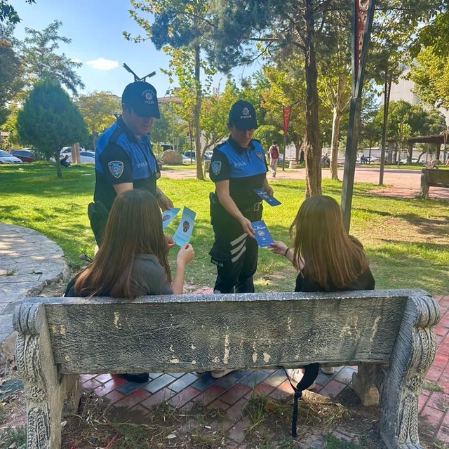 Batman'da vatandaşlar dolandırıcılık ve KADES hakkında bilgilendirildi