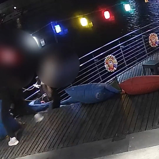 Belediyenin işlettiği kafeye 'eğlenmek için' zarar vermişler