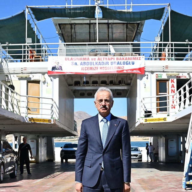 Bakan Uraloğlu: Hazardağlı Yeni Nesil Kavşağı, modern ulaşım anlayışımızın...