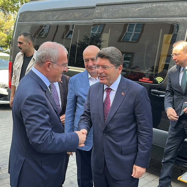 Bakan Tunç: Darbe anayasasının değişmesi lazım (2)