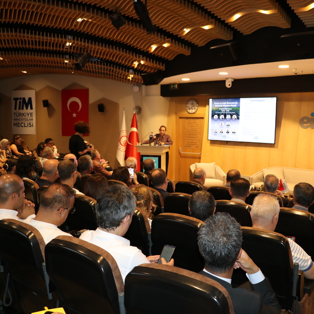 İzmir'de, "Tarım ve Gıda İhracatında Gelecek Vizyonu Paneli" gerçekleştiril...