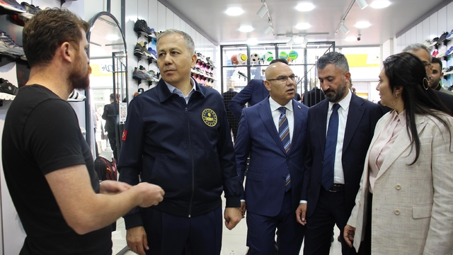 Bakan Yerlikaya: Demokrasi sokakta değil, sandıkta güçlenir