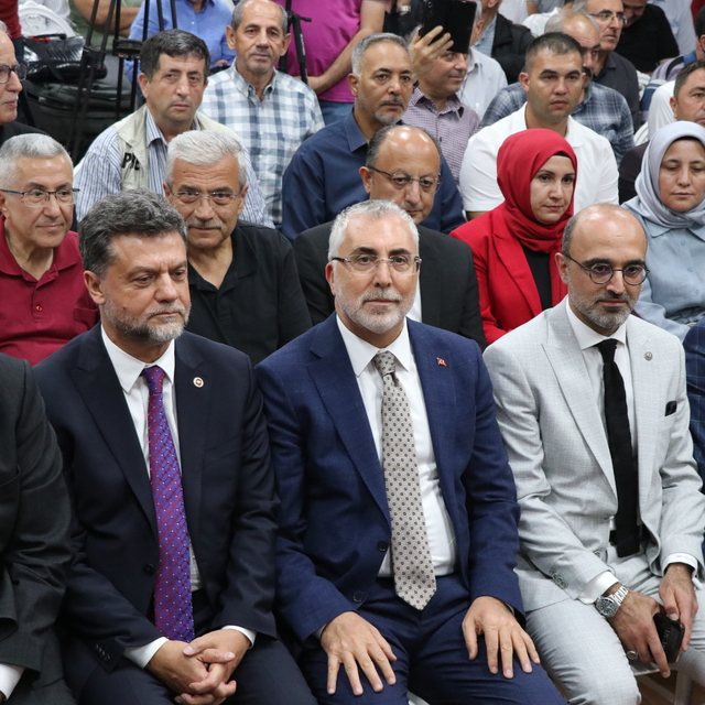 Bakan Işıkhan, Burdur'da AK Parti İl Danışma Meclisi Toplantısı'na katıldı: