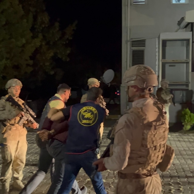 Van'da 1 kişinin öldüğü silahlı kavgaya ilişkin 2 şüpheli tutuklandı