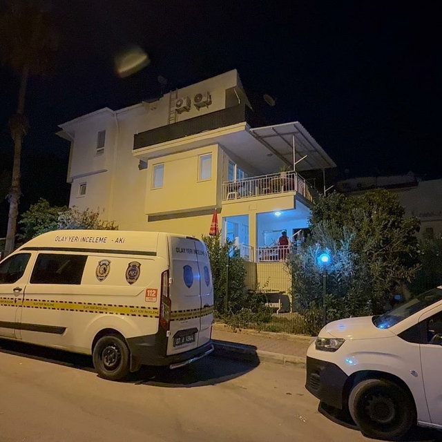 Eski eşini eşarbıyla boğdu