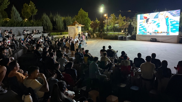 Türkiye-Yunanistan EuroBasket 2025 yarı final maçı Çankırı'da dev ekrandan izlendi