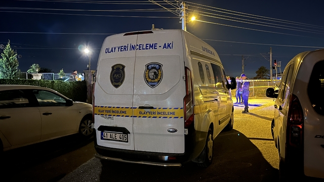 Kız arkadaşı ve onun kardeşini tabancayla öldürüp, intihar etti