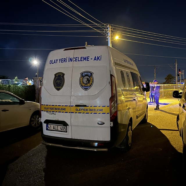 Kız arkadaşı ve onun kardeşini tabancayla öldürüp, intihar etti