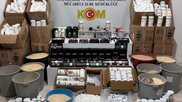 Samsun'da sahte zayıflama ve protein tozu üreten zanlı yakalandı