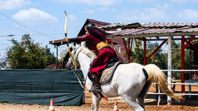 Atlı okçuluk tutkunu Gamze İdigük'ün hedefi Türkiye şampiyonu olmak