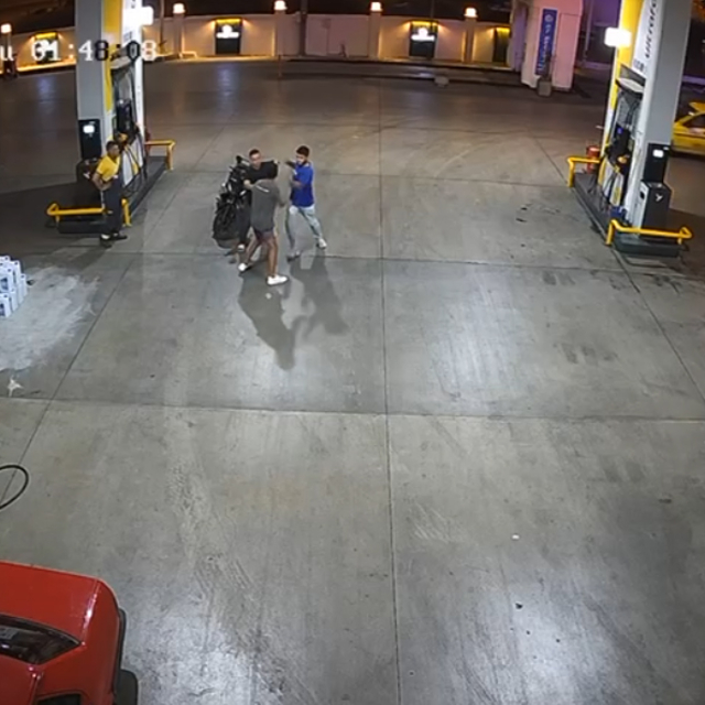 Tartıştığı kişiyi tek yumrukla hastanelik etti