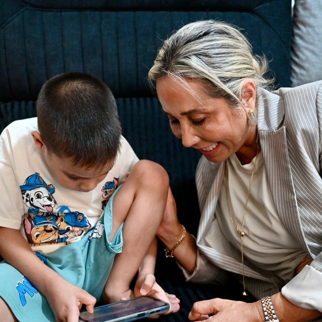 AK Parti Antalya Milletvekili Çokal, sağlık problemi yaşayan 6 yaşındaki Me...