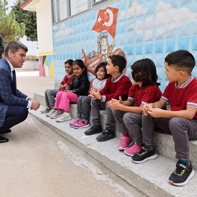 Amasya Valisi Bakan, Merzifon'da temaslarda bulundu
