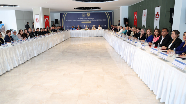 Bakan Göktaş "İç Anadolu Bölgesi Kadın Hizmetleri Bölgesel İstişare Toplantısı"nda konuştu: