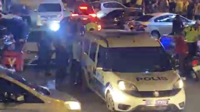 Polise mukavemet kamerada; 3 tutuklama