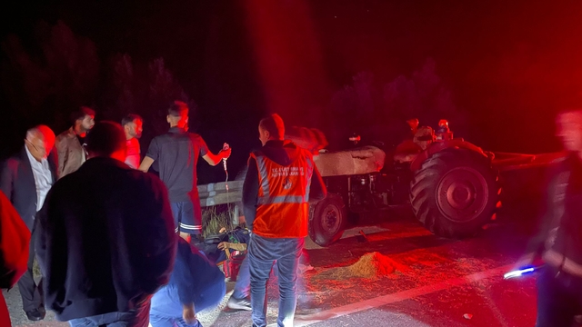 Sivas'ta zincirleme trafik kazasında 10 kişi yaralandı