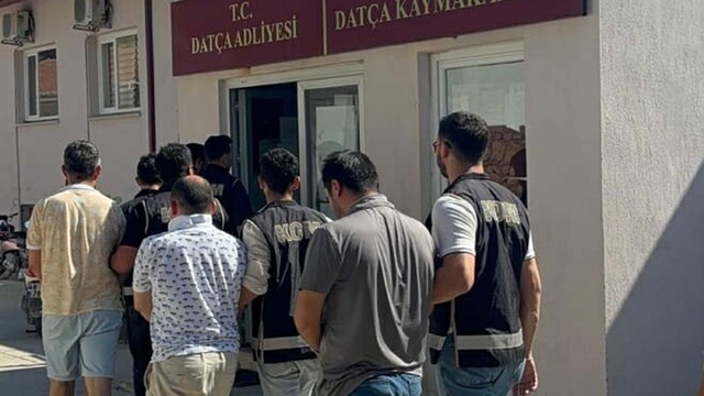 Yurt dışına kaçma hazırlığındayken yakalanan 10 FETÖ şüphelisi tutuklandı