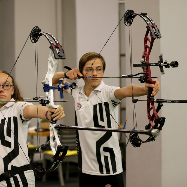 Çift yumurta ikizi okçular, milli forma için hedefi 12'den vurmak istiyor