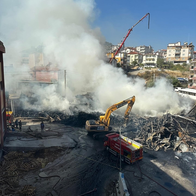 Konya'da silah fabrikasında çıkan yangın kontrol altına alındı