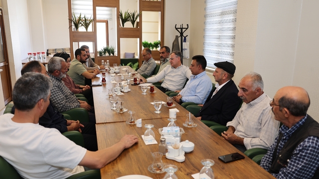 Hacılar Belediye Başkanı Özdoğan, mahalle muhtarlarıyla buluştu