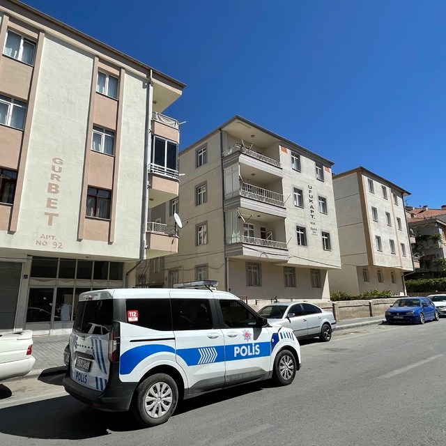 Kayseri'de evine misafir olduğu arkadaşı tarafından bıçaklanan kişi yaralan...