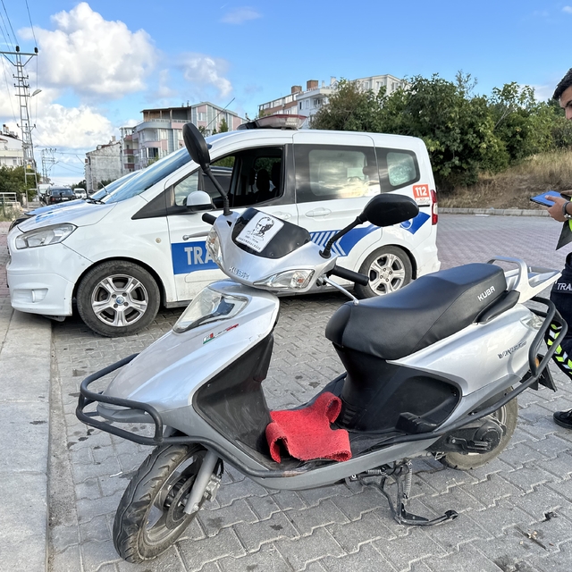 Gerze'de devrilen motosikletin sürücüsü yaralandı