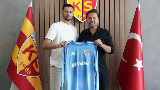 Kayserispor, Deniz Dönmezer ile 3 yıllık sözleşme imzaladı