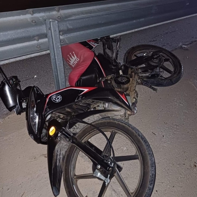 Kütahya'da bariyere çarpan motosikletin sürücüsü öldü