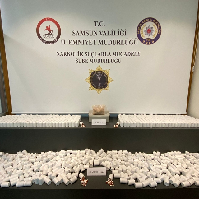 Bulaşık makinesinde 53 bin uyuşturucu hap ele geçirildi