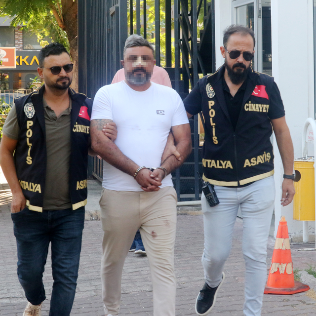 Trabzonsporlu eski futbolcunun oğlu Antalya'da öldürüldü (2)