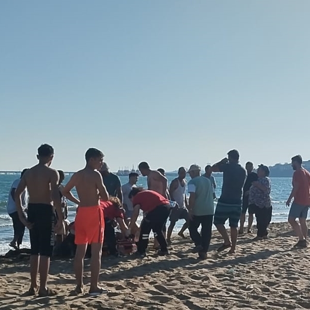 Adana'da boğulma tehlikesi geçiren kişi hastaneye kaldırıldı