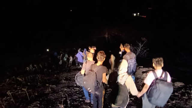 İzmir'de 36 düzensiz göçmen kurtarıldı, 84 düzensiz göçmen yakalandı
