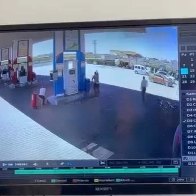 Mardin'de akaryakıt istasyonunda silahlı kavga: 4 yaralı (2)