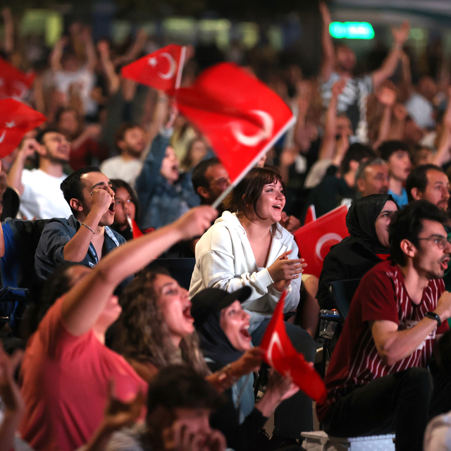 Konya'da Türkiye-Almanya EuroBasket 2025 finali izlendi