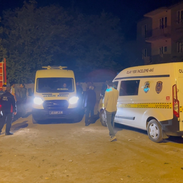 Muş'ta iki katlı evde çıkan yangında yatalak hasta yaşamını yitirdi