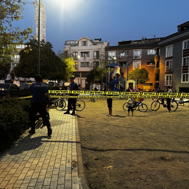 Bursa'da parkta oynayan çocuğa yorgun mermi isabet etti