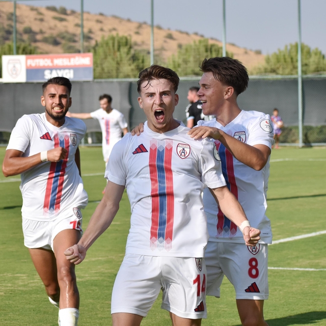 Altınordu santrforsuz gol arıyor