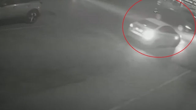 Belediye başkanının makam aracına, otomobil çarptı; kaza kamerada